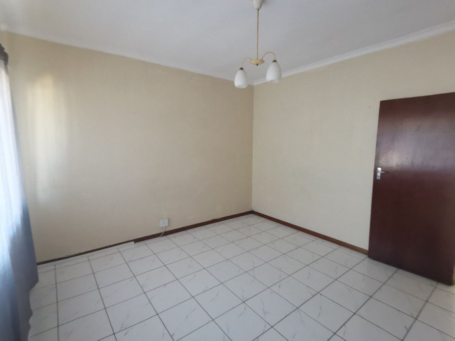 To Let 3 Bedroom Property for Rent in Kabega Park Eastern Cape